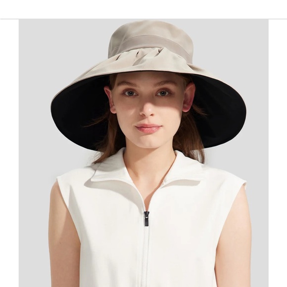 Elegant Black Wide-Brim Hat - Picture 3 of 6